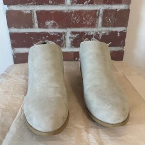 Women's Cream Ankle Boots